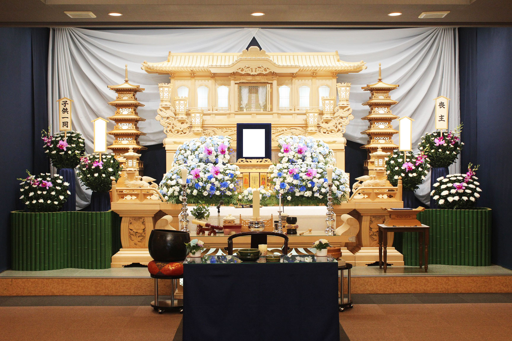 白木の祭壇で送った家族葬|横浜の葬儀・葬式・家族葬なら横浜セレモ株式会社 白木の祭壇で送った家族葬|横浜の葬儀・葬式・家族葬なら横浜セレモ株式会社
